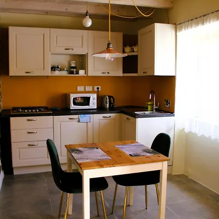 La Casa Del Sole A Cosy Nest In Lunigiana, Tuscany Apartment Giucano