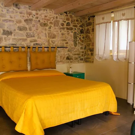 Apartment La Casa Del Sole A Cosy Nest In Lunigiana, Tuscany